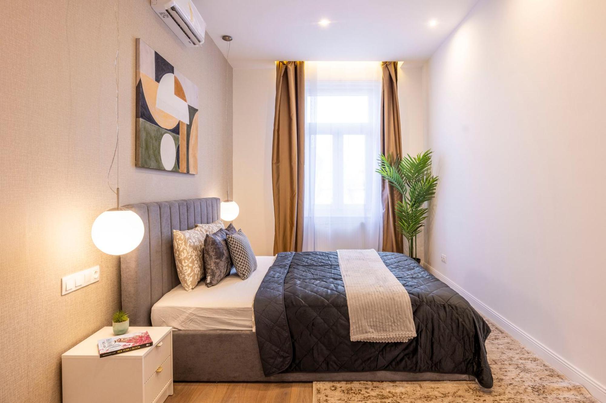 Luxury & Classy Central Apartment With 3Bedrm, 2Bathrm Budapeste Exterior foto